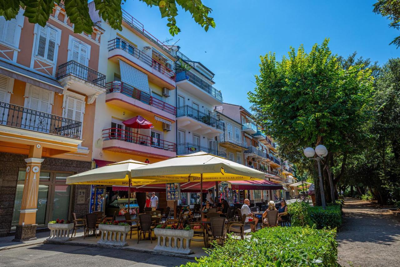 Crikvenica Right On The Beach Exterior foto